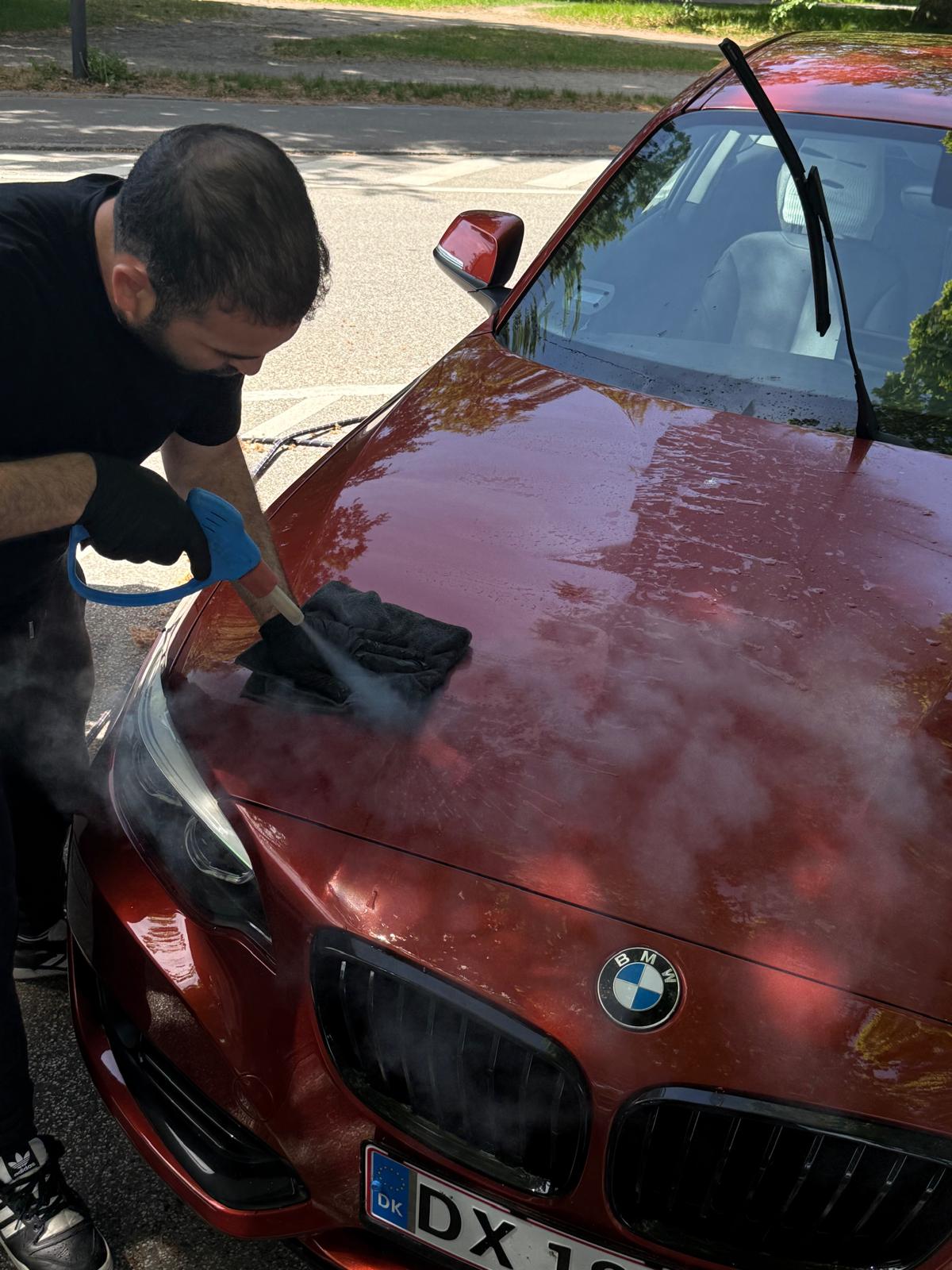 Dampvask motorhjelm
